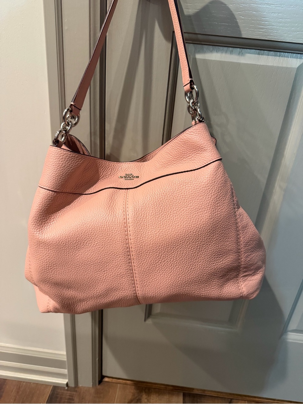 Coach pink Lexy bag #coach #purse #pink